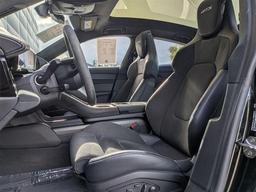 2024 Porsche Taycan GTS