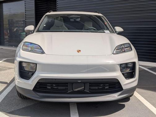 Chalk 2026 Porsche Macan Macan Electric