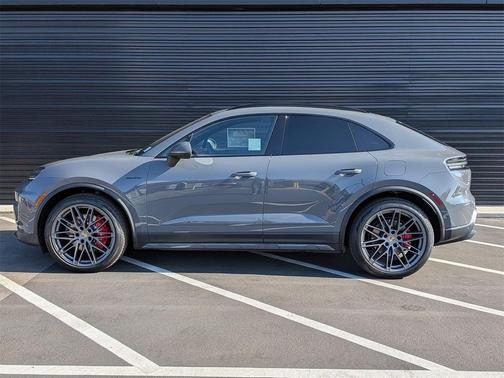 2025 Porsche Macan 4S
