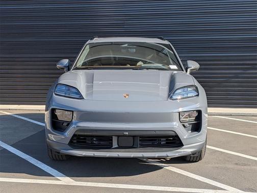 2025 Porsche Macan 4S