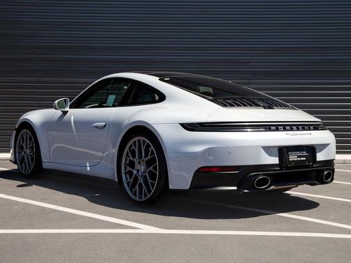 Ice Grey Metallic 2026 Porsche 911 Carrera 4S