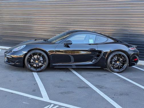 2025 Porsche 718 Cayman Base