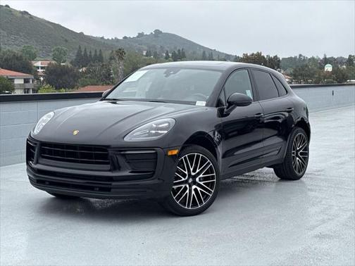 2022 Porsche Macan Base
