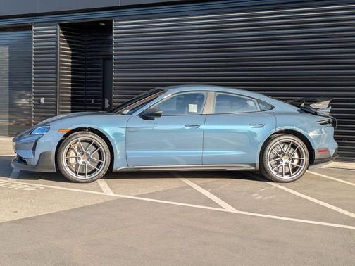 2025 Porsche Taycan Turbo GT w/Weissach Package