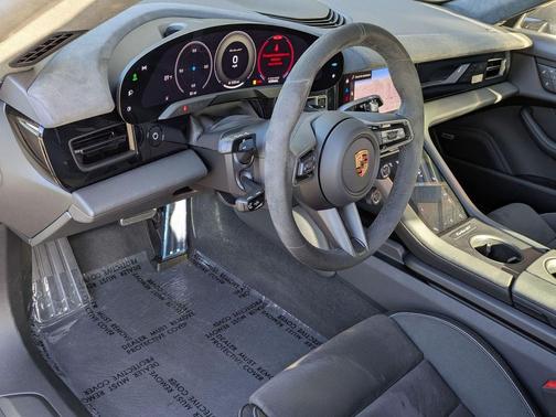 2025 Porsche Taycan Turbo GT w/Weissach Package