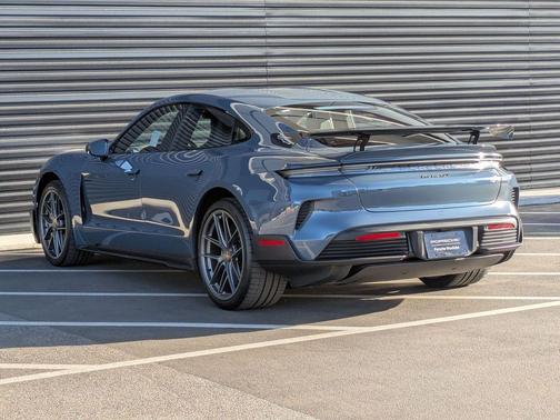 2025 Porsche Taycan Turbo GT w/Weissach Package