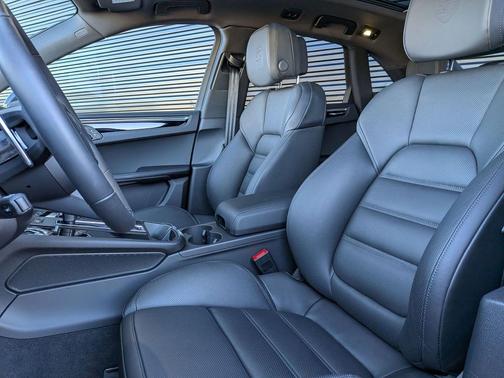 2026 Porsche Macan T