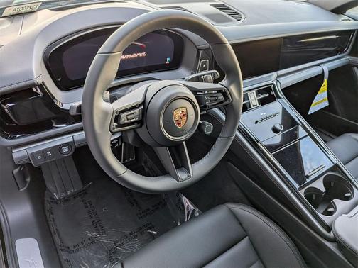 2026 Porsche Panamera 