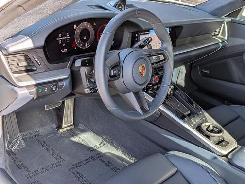 2025 Porsche 911 Carrera