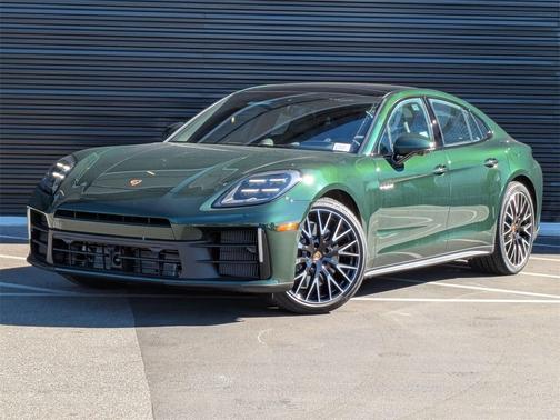 2026 Porsche Panamera 4