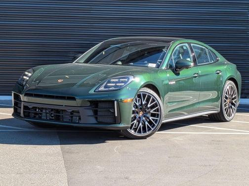 2026 Porsche Panamera 4