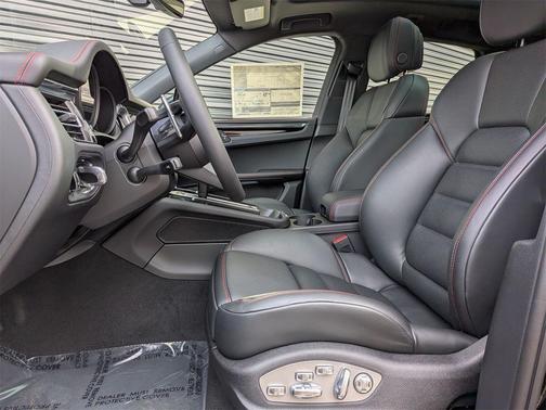 2026 Porsche Macan S