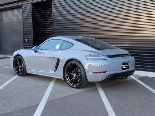 2024 Porsche 718 Cayman 