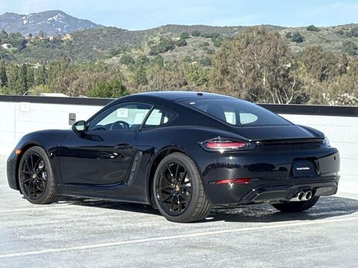 2025 Porsche 718 Cayman Style Edition