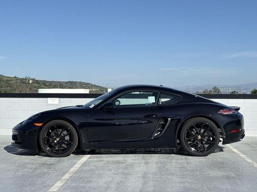 2025 Porsche 718 Cayman Style Edition