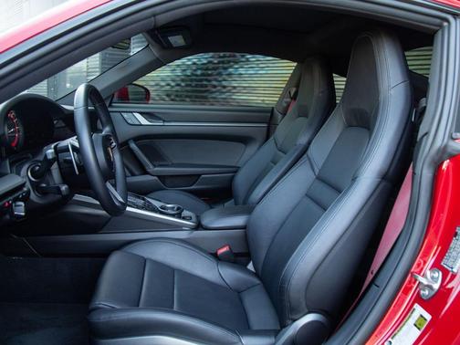 2022 Porsche 911