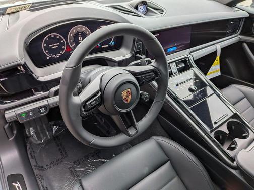 2026 Porsche Panamera 4 E-Hybrid