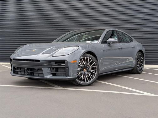 2026 Porsche Panamera 4 E-Hybrid