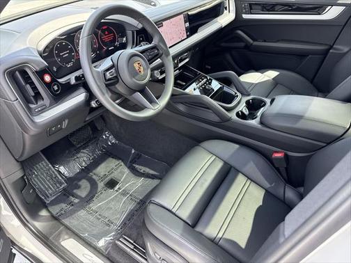 2025 Porsche Cayenne Base