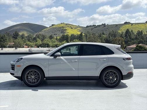 2025 Porsche Cayenne Base