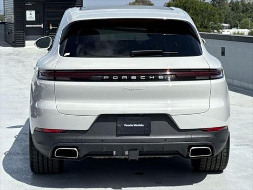 2025 Porsche Cayenne Base