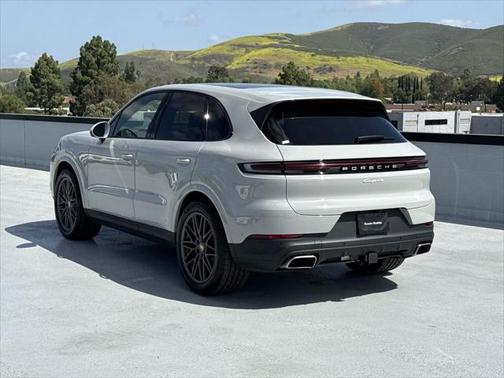 2025 Porsche Cayenne Base