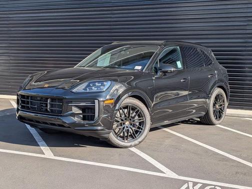 Chromite Black Metallic 2025 Porsche Cayenne Cayenne E-Hybrid