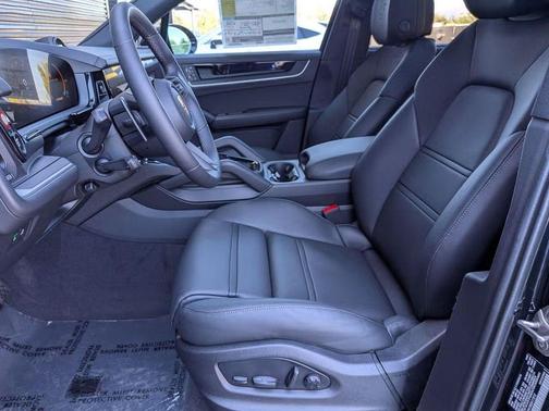 Chromite Black Metallic 2025 Porsche Cayenne Cayenne E-Hybrid