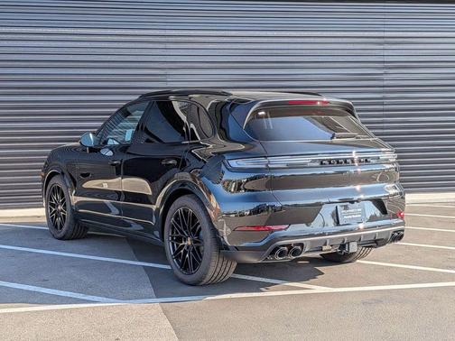 Chromite Black Metallic 2025 Porsche Cayenne Cayenne E-Hybrid