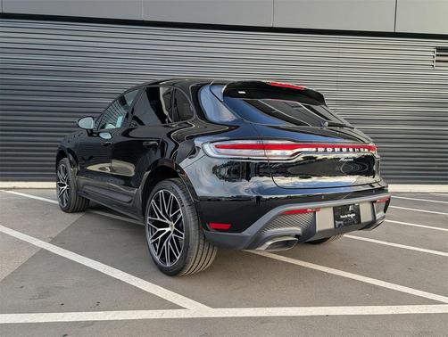 2026 Porsche Macan 