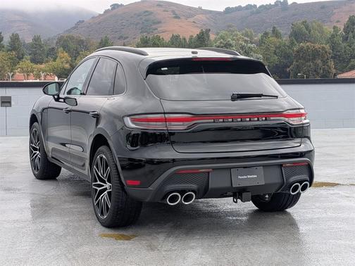 2026 Porsche Macan 