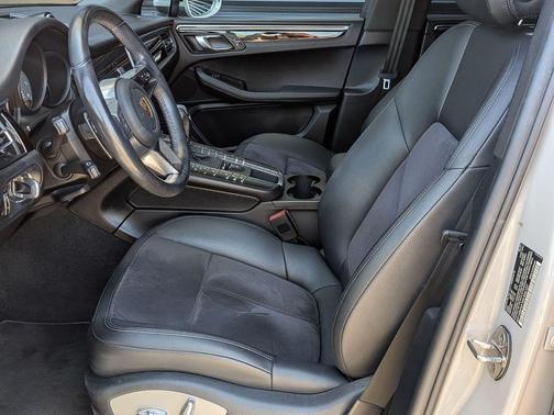 2021 Porsche Macan Macan