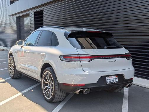 2021 Porsche Macan Macan