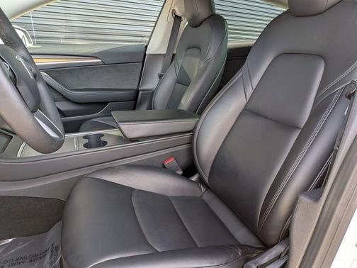 2022 Tesla Model 3 Standard Range
