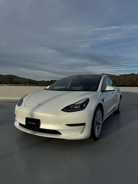 2022 Tesla Model 3 Standard Range