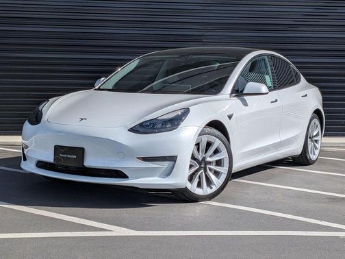 2022 Tesla Model 3 Standard Range