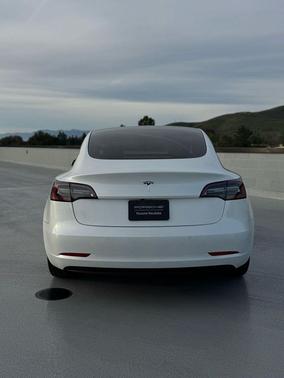 2022 Tesla Model 3 Standard Range