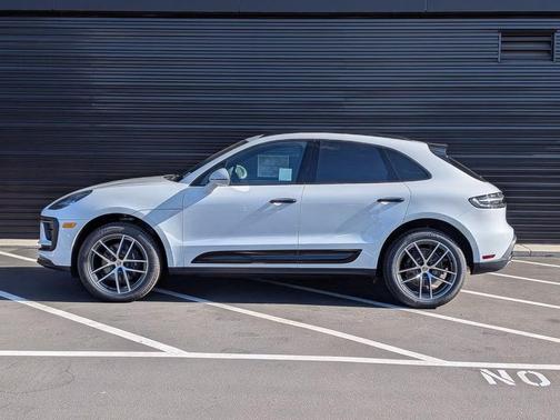 2025 Porsche Macan Macan