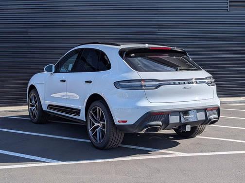 2025 Porsche Macan Macan