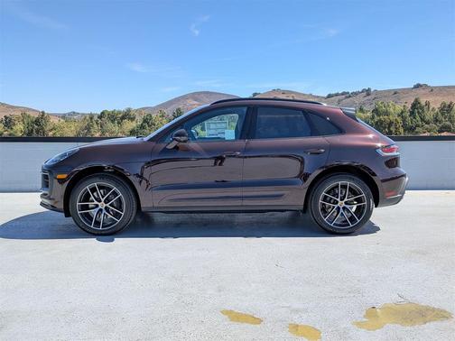 2025 Porsche Macan 