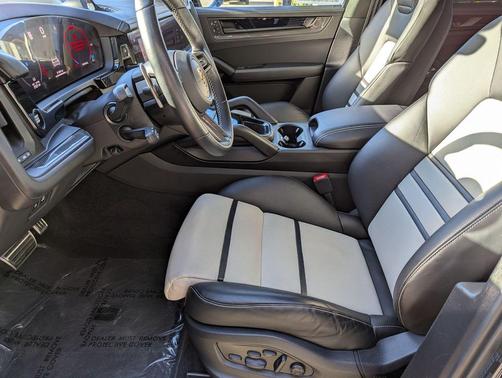 2024 Porsche Cayenne Turbo GT