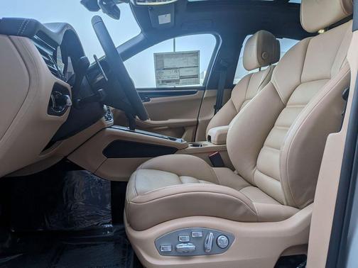 2026 Porsche Macan T