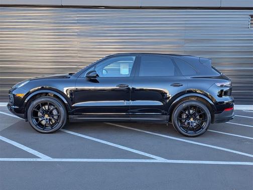 2022 Porsche Cayenne Cayenne