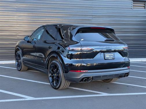 2022 Porsche Cayenne Cayenne