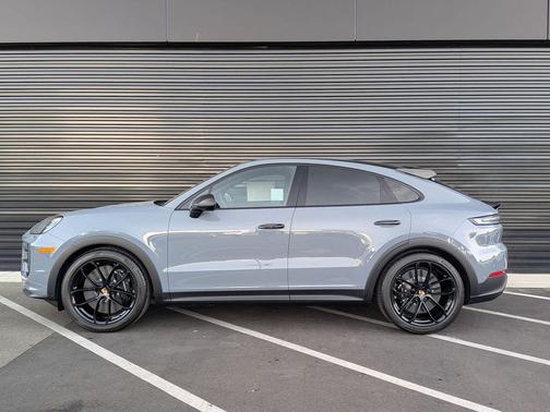 Arctic Grey 2026 Porsche Cayenne Turbo GT