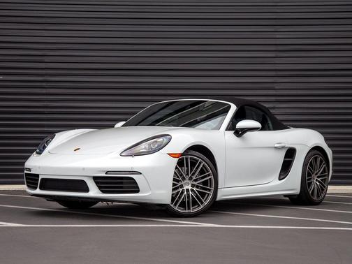2023 Porsche 718 Boxster T