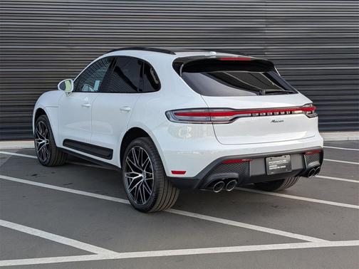 2025 Porsche Macan 