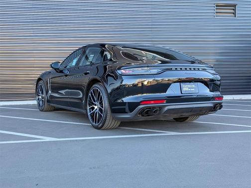 2023 Porsche Panamera Platinum Edition