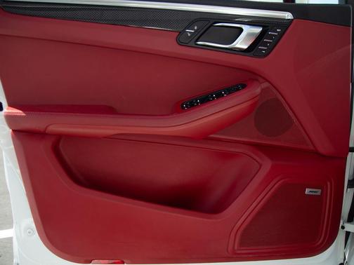 White 2015 Porsche Macan Macan Turbo