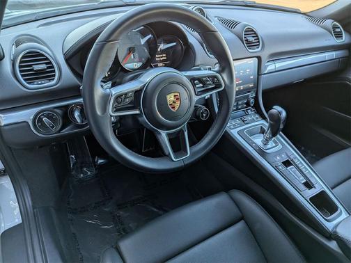 2023 Porsche 718 Boxster S